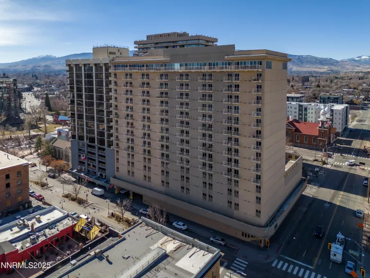 200 2nd, Reno, Nevada 89501, 2 Bedrooms Bedrooms, ,3 BathroomsBathrooms,Residential,Residential,2nd,250051796