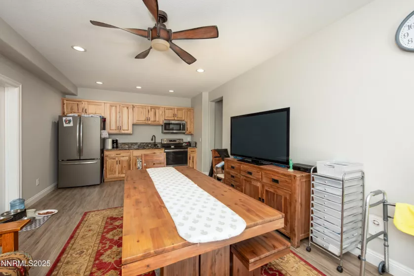 2092 Canterbury, Carson City, Nevada 89703, 4 Bedrooms Bedrooms, ,5 BathroomsBathrooms,Residential,Residential,Canterbury,250051795