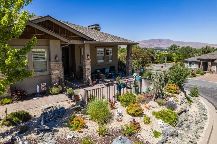 2092 Canterbury, Carson City, Nevada 89703, 4 Bedrooms Bedrooms, ,5 BathroomsBathrooms,Residential,Residential,Canterbury,250051795