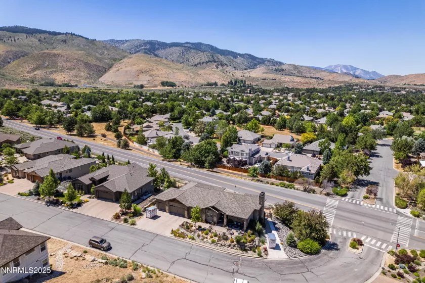 2092 Canterbury, Carson City, Nevada 89703, 4 Bedrooms Bedrooms, ,5 BathroomsBathrooms,Residential,Residential,Canterbury,250051795