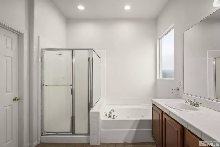 10452 Copper Wood, Reno, Nevada 89521, 3 Bedrooms Bedrooms, ,2 BathroomsBathrooms,Residential,Residential,Copper Wood,250004851