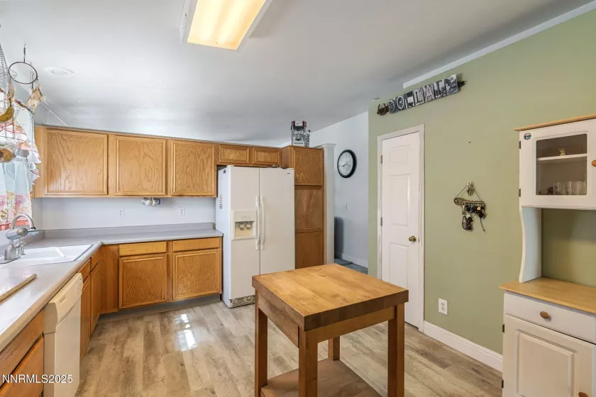 5886 Wishbone, Sun Valley, Nevada 89433, 4 Bedrooms Bedrooms, ,2 BathroomsBathrooms,Residential,Residential,Wishbone,250051804