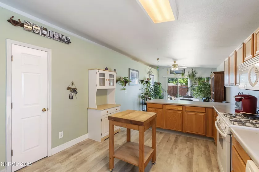 5886 Wishbone, Sun Valley, Nevada 89433, 4 Bedrooms Bedrooms, ,2 BathroomsBathrooms,Residential,Residential,Wishbone,250051804