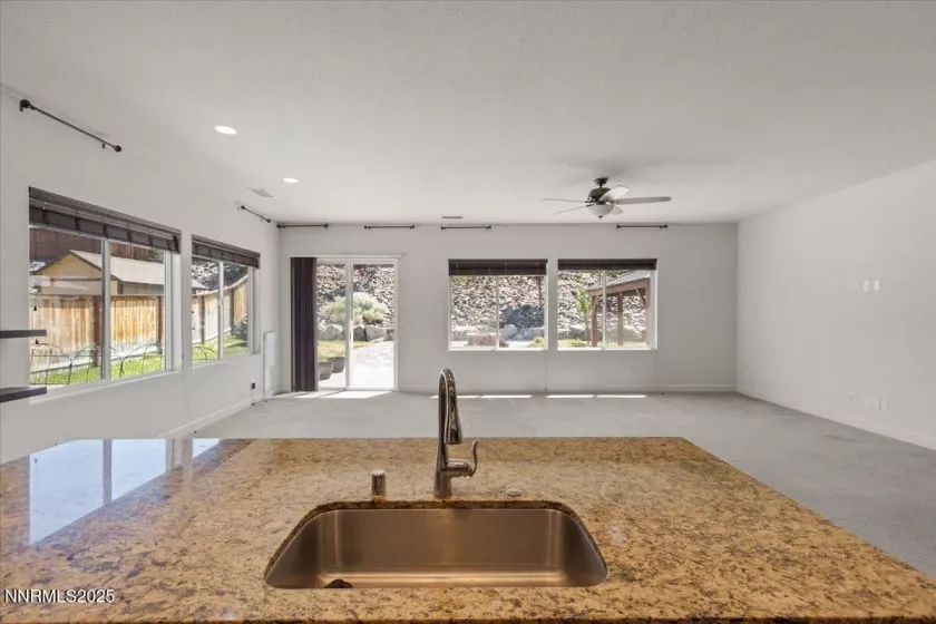 11720 Valley Crest, Sparks, Nevada 89441, 3 Bedrooms Bedrooms, ,3 BathroomsBathrooms,Residential,Residential,Valley Crest,250051805