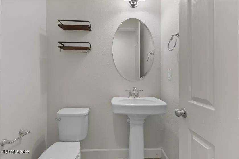11720 Valley Crest, Sparks, Nevada 89441, 3 Bedrooms Bedrooms, ,3 BathroomsBathrooms,Residential,Residential,Valley Crest,250051805