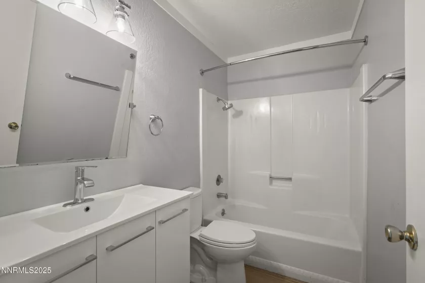 989 Tahoe, Incline Village, Nevada 89451, 3 Bedrooms Bedrooms, ,2 BathroomsBathrooms,Residential,Residential,Tahoe,250051807