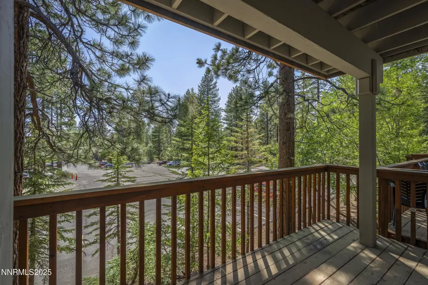 989 Tahoe, Incline Village, Nevada 89451, 3 Bedrooms Bedrooms, ,2 BathroomsBathrooms,Residential,Residential,Tahoe,250051807