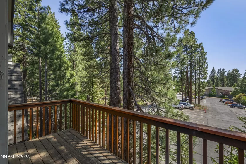 989 Tahoe, Incline Village, Nevada 89451, 3 Bedrooms Bedrooms, ,2 BathroomsBathrooms,Residential,Residential,Tahoe,250051807