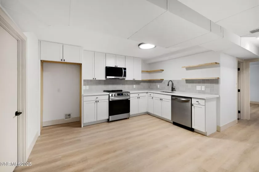 50 Moore, Reno, Nevada 89509, 5 Bedrooms Bedrooms, ,3 BathroomsBathrooms,Residential,Residential,Moore,250051809