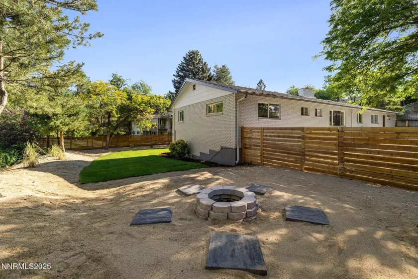 50 Moore, Reno, Nevada 89509, 5 Bedrooms Bedrooms, ,3 BathroomsBathrooms,Residential,Residential,Moore,250051809