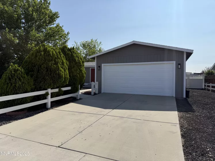 220 Glen Vista, Dayton, Nevada 89403, 3 Bedrooms Bedrooms, ,2 BathroomsBathrooms,Residential,Residential,Glen Vista,250051810