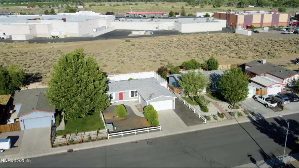 220 Glen Vista, Dayton, Nevada 89403, 3 Bedrooms Bedrooms, ,2 BathroomsBathrooms,Residential,Residential,Glen Vista,250051810