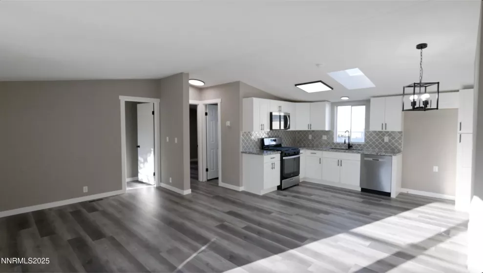 220 Glen Vista, Dayton, Nevada 89403, 3 Bedrooms Bedrooms, ,2 BathroomsBathrooms,Residential,Residential,Glen Vista,250051810