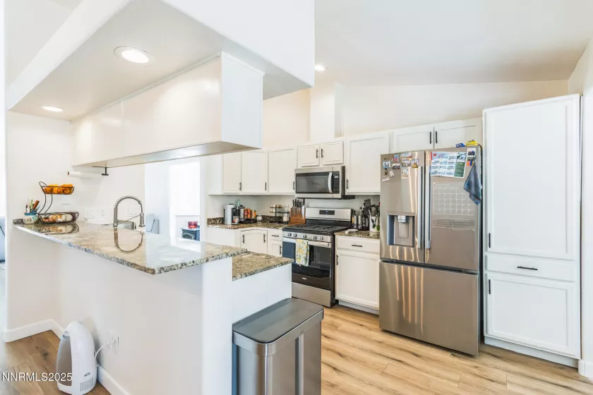 70 Blue Skies, Sparks, Nevada 89436, 4 Bedrooms Bedrooms, ,2 BathroomsBathrooms,Residential,Residential,Blue Skies,250051813