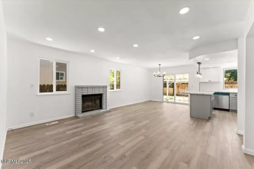 2719 Chavez, Reno, Nevada 89502, 3 Bedrooms Bedrooms, ,3 BathroomsBathrooms,Residential,Residential,Chavez,250051816
