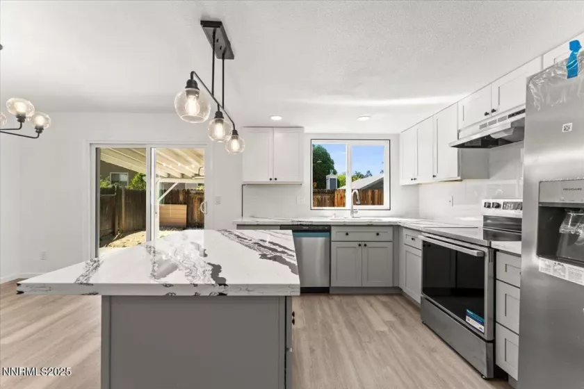 2719 Chavez, Reno, Nevada 89502, 3 Bedrooms Bedrooms, ,3 BathroomsBathrooms,Residential,Residential,Chavez,250051816