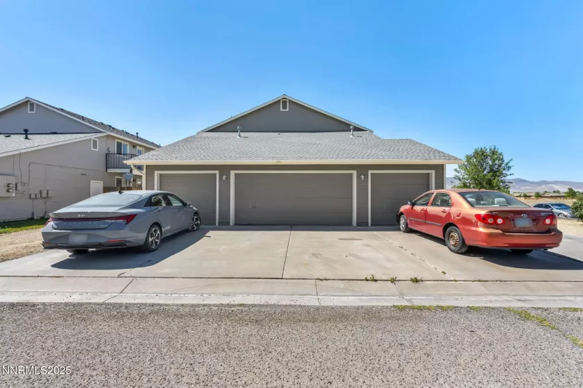 101 Palmer, Dayton, Nevada 89403, ,Residential Income,Residential,Palmer,250051817