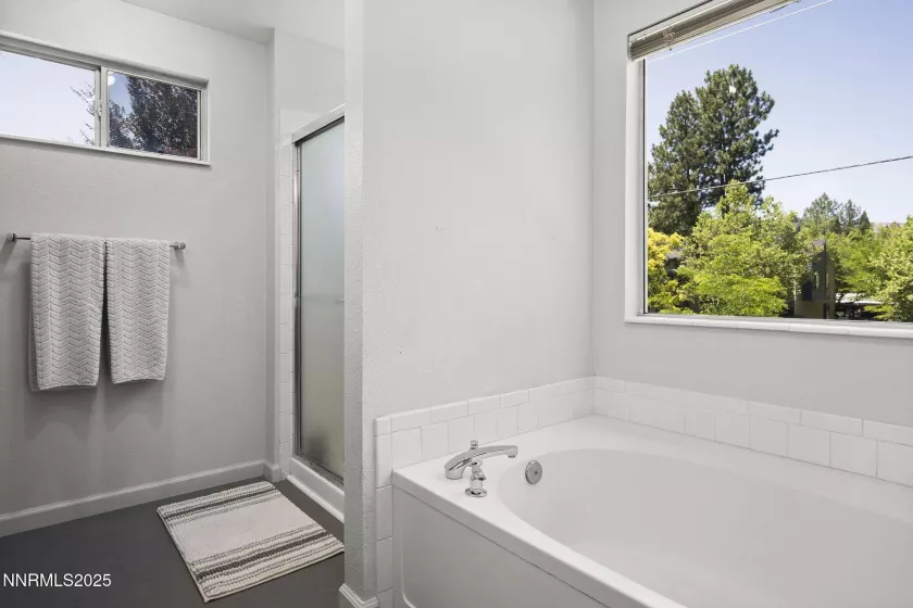 6055 Stonecreek, Reno, Nevada 89511, 4 Bedrooms Bedrooms, ,3 BathroomsBathrooms,Residential,Residential,Stonecreek,250051824