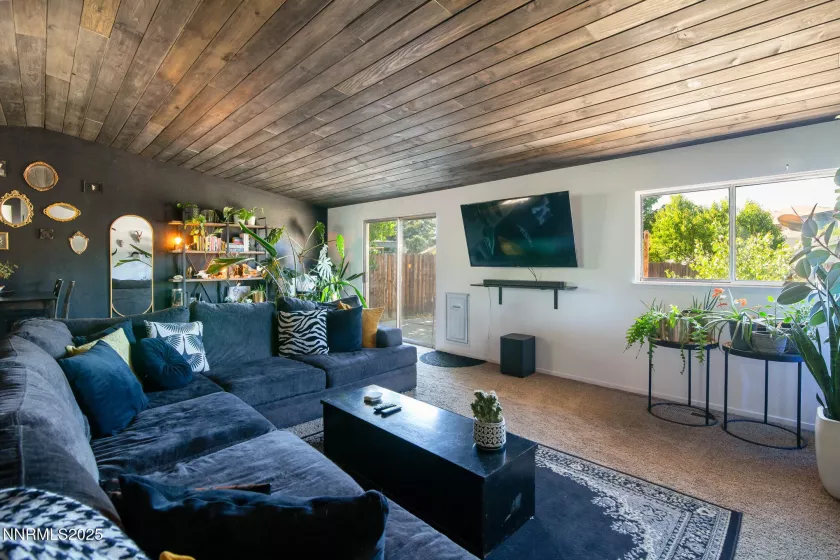 3189 Shriver, Carson City, Nevada 89701, 3 Bedrooms Bedrooms, ,2 BathroomsBathrooms,Residential,Residential,Shriver,250051826