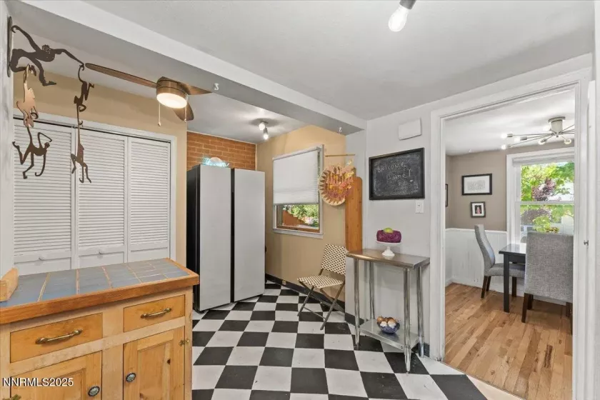 661 Thoma, Reno, Nevada 89502, 2 Bedrooms Bedrooms, ,1 BathroomBathrooms,Residential,Residential,Thoma,250051832