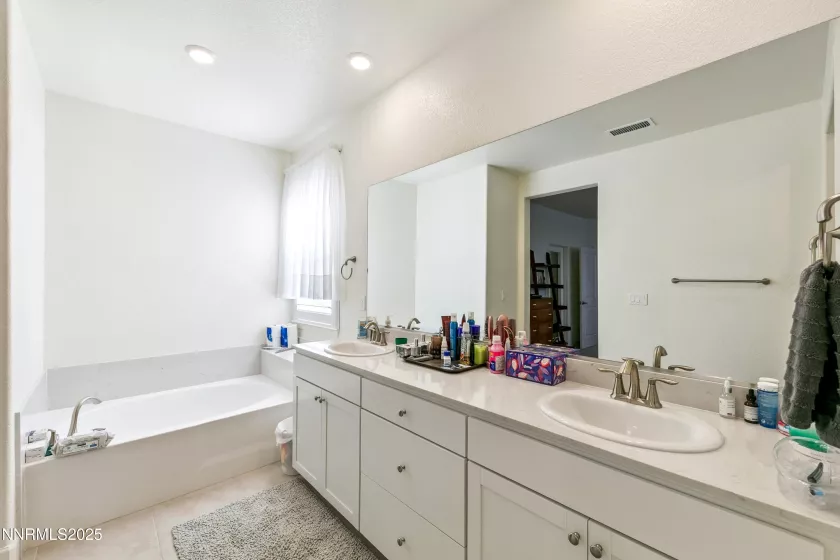 632 Equinox Peak, Sparks, Nevada 89436, 3 Bedrooms Bedrooms, ,3 BathroomsBathrooms,Residential,Residential,Equinox Peak,250051836