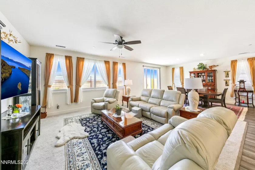 632 Equinox Peak, Sparks, Nevada 89436, 3 Bedrooms Bedrooms, ,3 BathroomsBathrooms,Residential,Residential,Equinox Peak,250051836