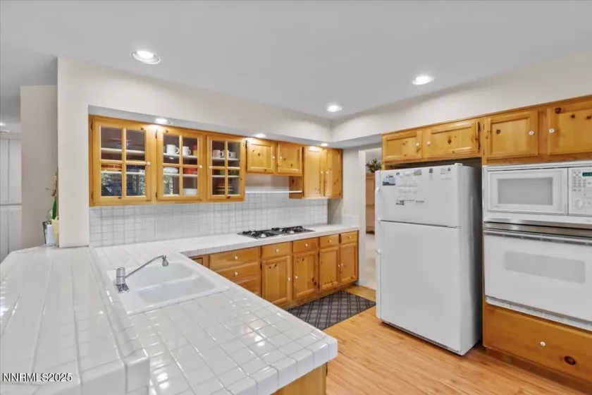 917 Jennifer, Incline Village, Nevada 89451, 4 Bedrooms Bedrooms, ,3 BathroomsBathrooms,Residential,Residential,Jennifer,250051839