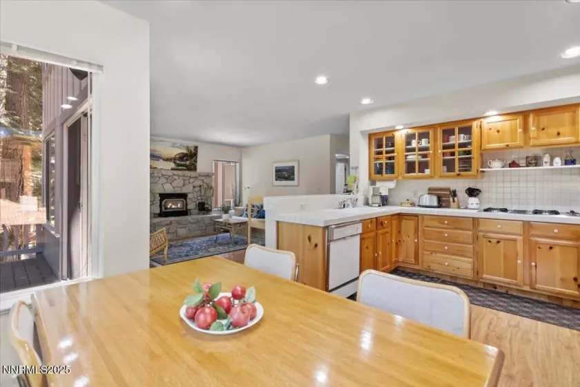 917 Jennifer, Incline Village, Nevada 89451, 4 Bedrooms Bedrooms, ,3 BathroomsBathrooms,Residential,Residential,Jennifer,250051839
