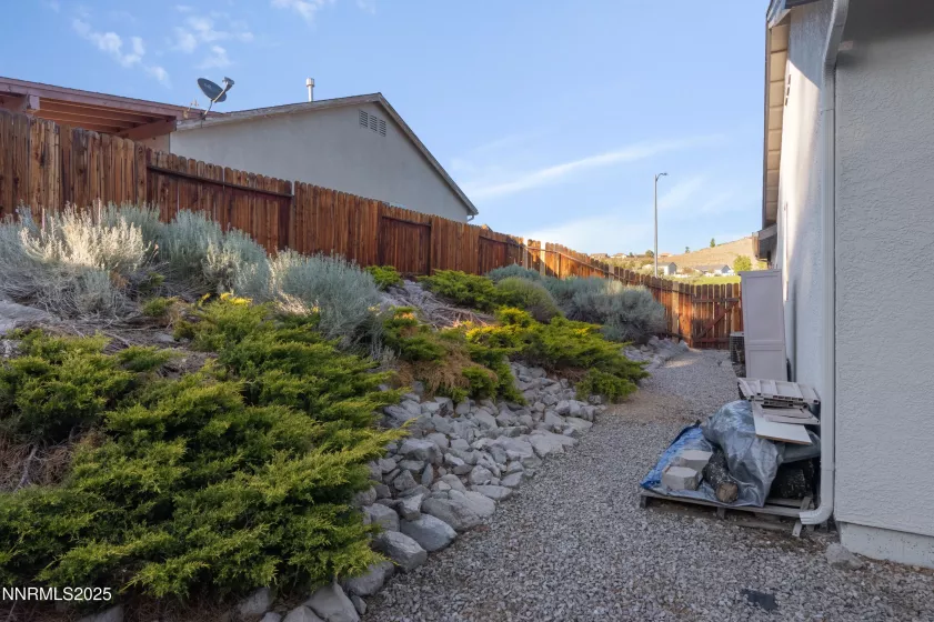 1429 Lindsay, Reno, Nevada 89523, 3 Bedrooms Bedrooms, ,2 BathroomsBathrooms,Residential,Residential,Lindsay,250051840