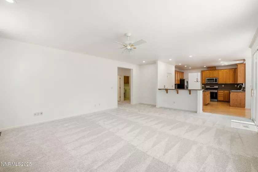 3175 Sierra Dust, Sparks, Nevada 89436, 4 Bedrooms Bedrooms, ,3 BathroomsBathrooms,Residential,Residential,Sierra Dust,250051844