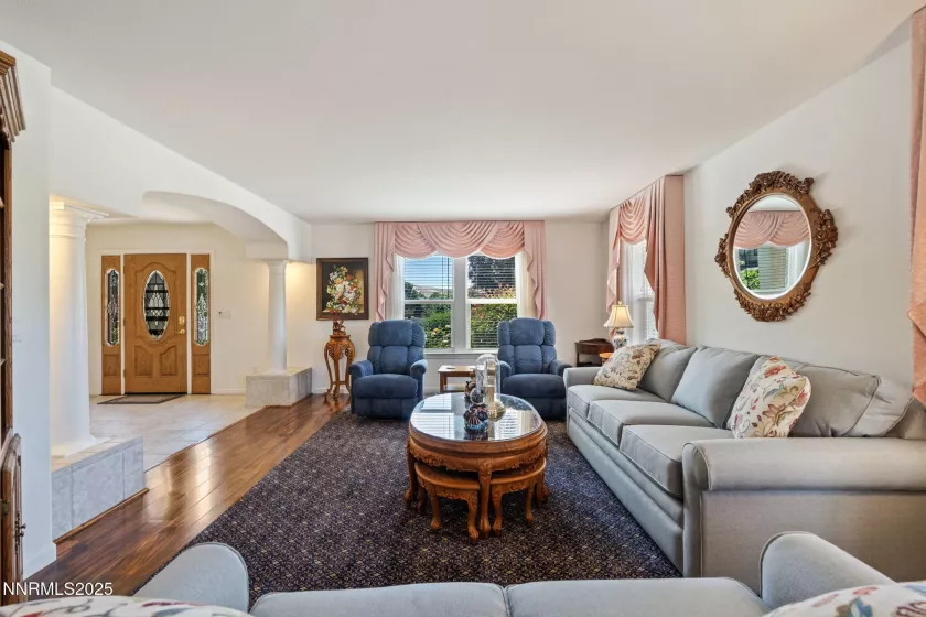 3555 Vista, Sparks, Nevada 89436, 5 Bedrooms Bedrooms, ,3 BathroomsBathrooms,Residential,Residential,Vista,250051853