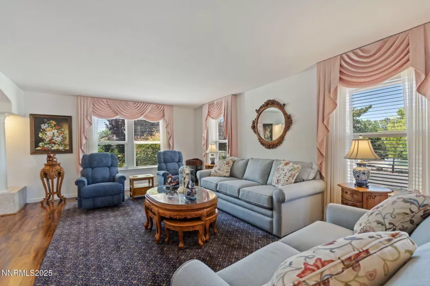 3555 Vista, Sparks, Nevada 89436, 5 Bedrooms Bedrooms, ,3 BathroomsBathrooms,Residential,Residential,Vista,250051853