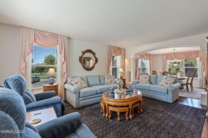 3555 Vista, Sparks, Nevada 89436, 5 Bedrooms Bedrooms, ,3 BathroomsBathrooms,Residential,Residential,Vista,250051853