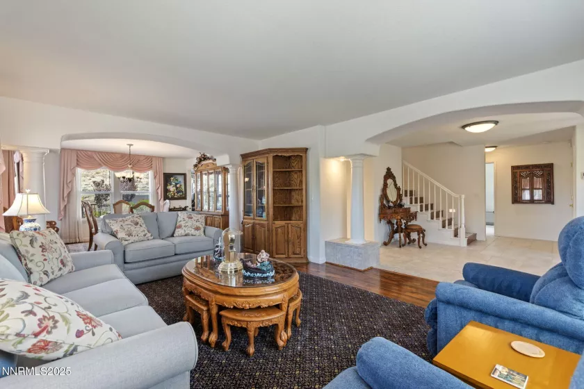 3555 Vista, Sparks, Nevada 89436, 5 Bedrooms Bedrooms, ,3 BathroomsBathrooms,Residential,Residential,Vista,250051853