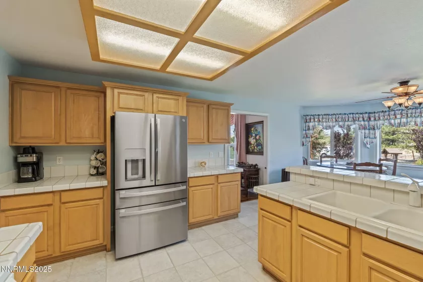 3555 Vista, Sparks, Nevada 89436, 5 Bedrooms Bedrooms, ,3 BathroomsBathrooms,Residential,Residential,Vista,250051853