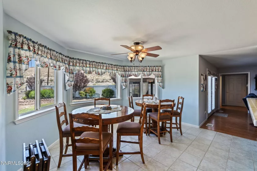 3555 Vista, Sparks, Nevada 89436, 5 Bedrooms Bedrooms, ,3 BathroomsBathrooms,Residential,Residential,Vista,250051853