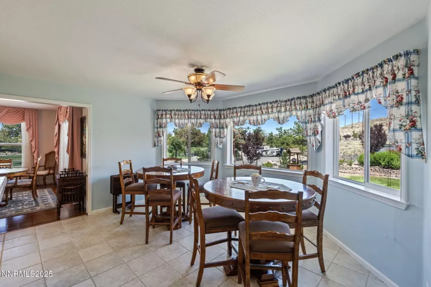3555 Vista, Sparks, Nevada 89436, 5 Bedrooms Bedrooms, ,3 BathroomsBathrooms,Residential,Residential,Vista,250051853