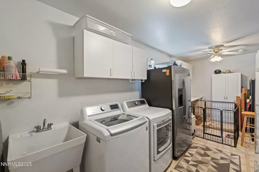 3555 Vista, Sparks, Nevada 89436, 5 Bedrooms Bedrooms, ,3 BathroomsBathrooms,Residential,Residential,Vista,250051853