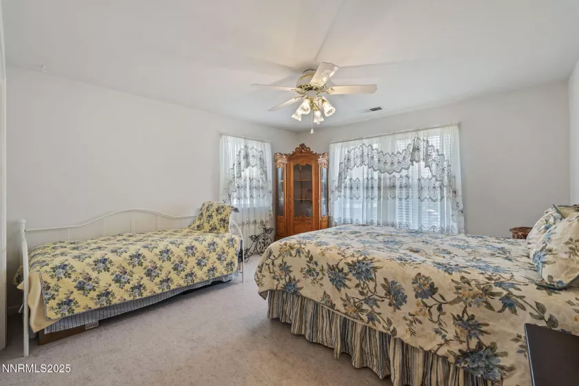 3555 Vista, Sparks, Nevada 89436, 5 Bedrooms Bedrooms, ,3 BathroomsBathrooms,Residential,Residential,Vista,250051853
