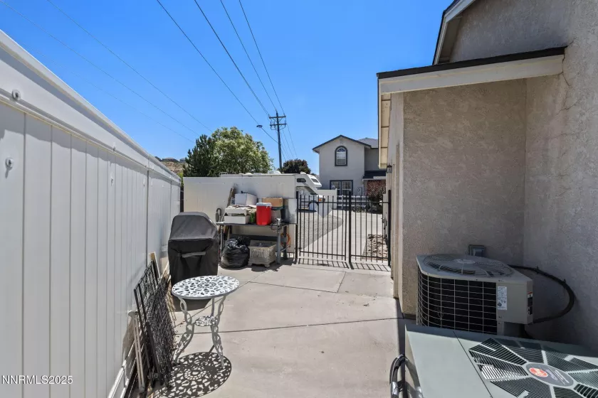 3555 Vista, Sparks, Nevada 89436, 5 Bedrooms Bedrooms, ,3 BathroomsBathrooms,Residential,Residential,Vista,250051853