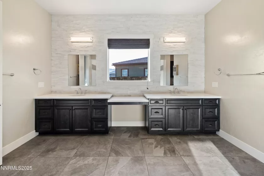 2223 Hillsborough, Reno, Nevada 89523, 3 Bedrooms Bedrooms, ,4 BathroomsBathrooms,Residential,Residential,Hillsborough,250051862