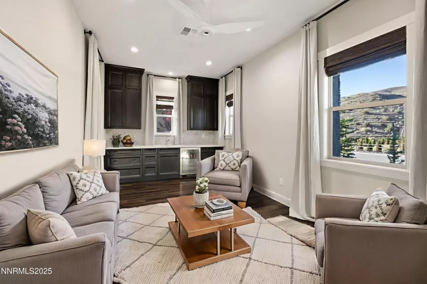 2223 Hillsborough, Reno, Nevada 89523, 3 Bedrooms Bedrooms, ,4 BathroomsBathrooms,Residential,Residential,Hillsborough,250051862
