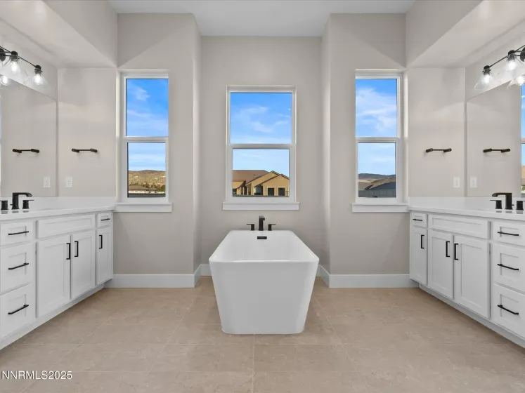 200 Pebble Creek, Sparks, Nevada 89441, 5 Bedrooms Bedrooms, ,5 BathroomsBathrooms,Residential,Residential,Pebble Creek,250051863