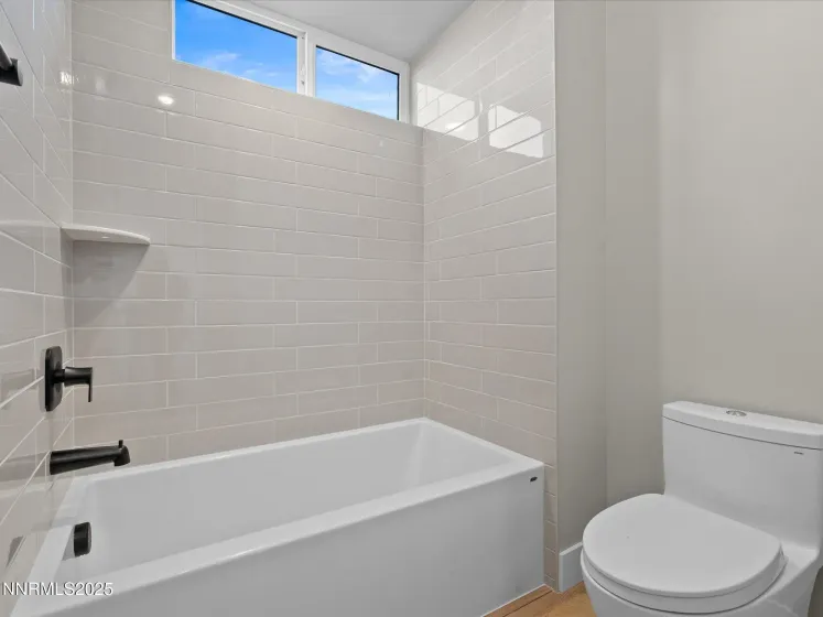 200 Pebble Creek, Sparks, Nevada 89441, 5 Bedrooms Bedrooms, ,5 BathroomsBathrooms,Residential,Residential,Pebble Creek,250051863