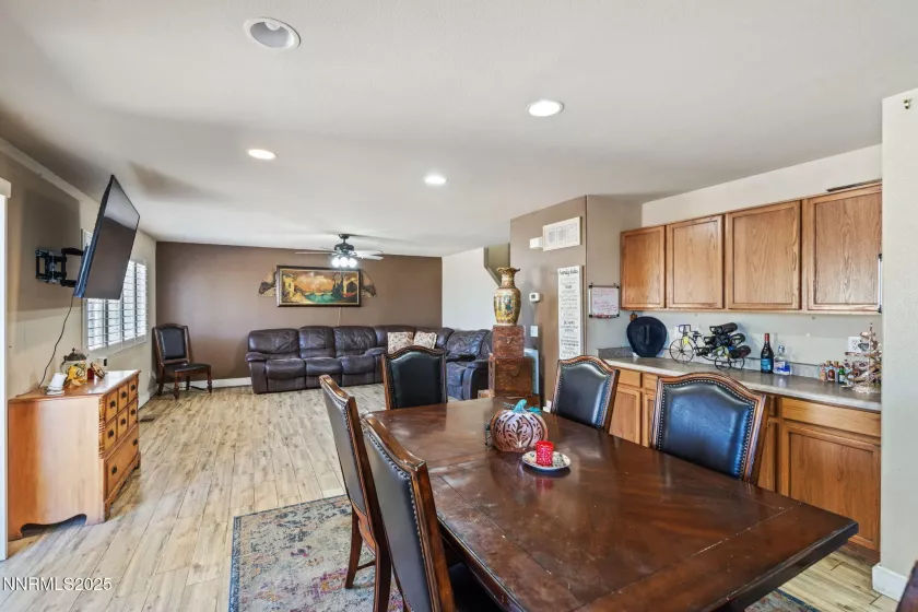 7991 Mariner Cove, Reno, Nevada 89506, 3 Bedrooms Bedrooms, ,3 BathroomsBathrooms,Residential,Residential,Mariner Cove,250051868