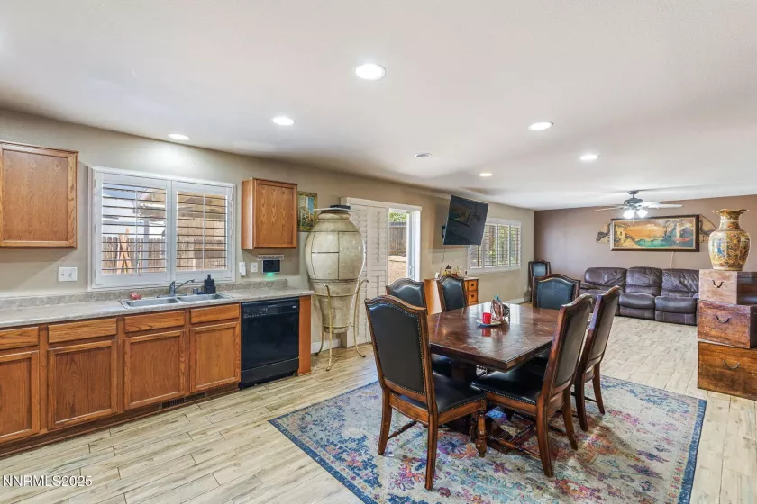 7991 Mariner Cove, Reno, Nevada 89506, 3 Bedrooms Bedrooms, ,3 BathroomsBathrooms,Residential,Residential,Mariner Cove,250051868