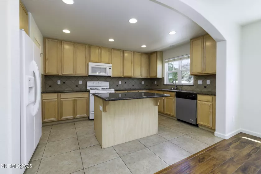 7680 Stone Bluff, Reno, Nevada 89523, 4 Bedrooms Bedrooms, ,3 BathroomsBathrooms,Residential,Residential,Stone Bluff,250051876