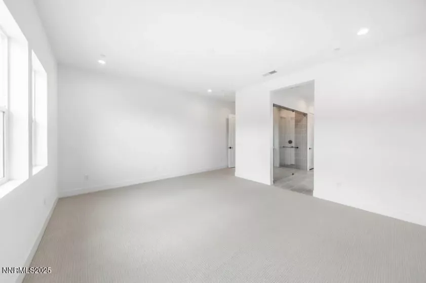 2940 Murrelet, Sparks, Nevada 89441, 3 Bedrooms Bedrooms, ,4 BathroomsBathrooms,Residential,Residential,Murrelet,250051877