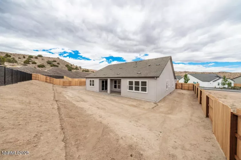 2940 Murrelet, Sparks, Nevada 89441, 3 Bedrooms Bedrooms, ,4 BathroomsBathrooms,Residential,Residential,Murrelet,250051877