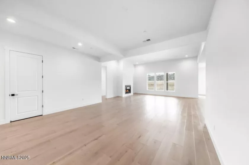 2940 Murrelet, Sparks, Nevada 89441, 3 Bedrooms Bedrooms, ,4 BathroomsBathrooms,Residential,Residential,Murrelet,250051877